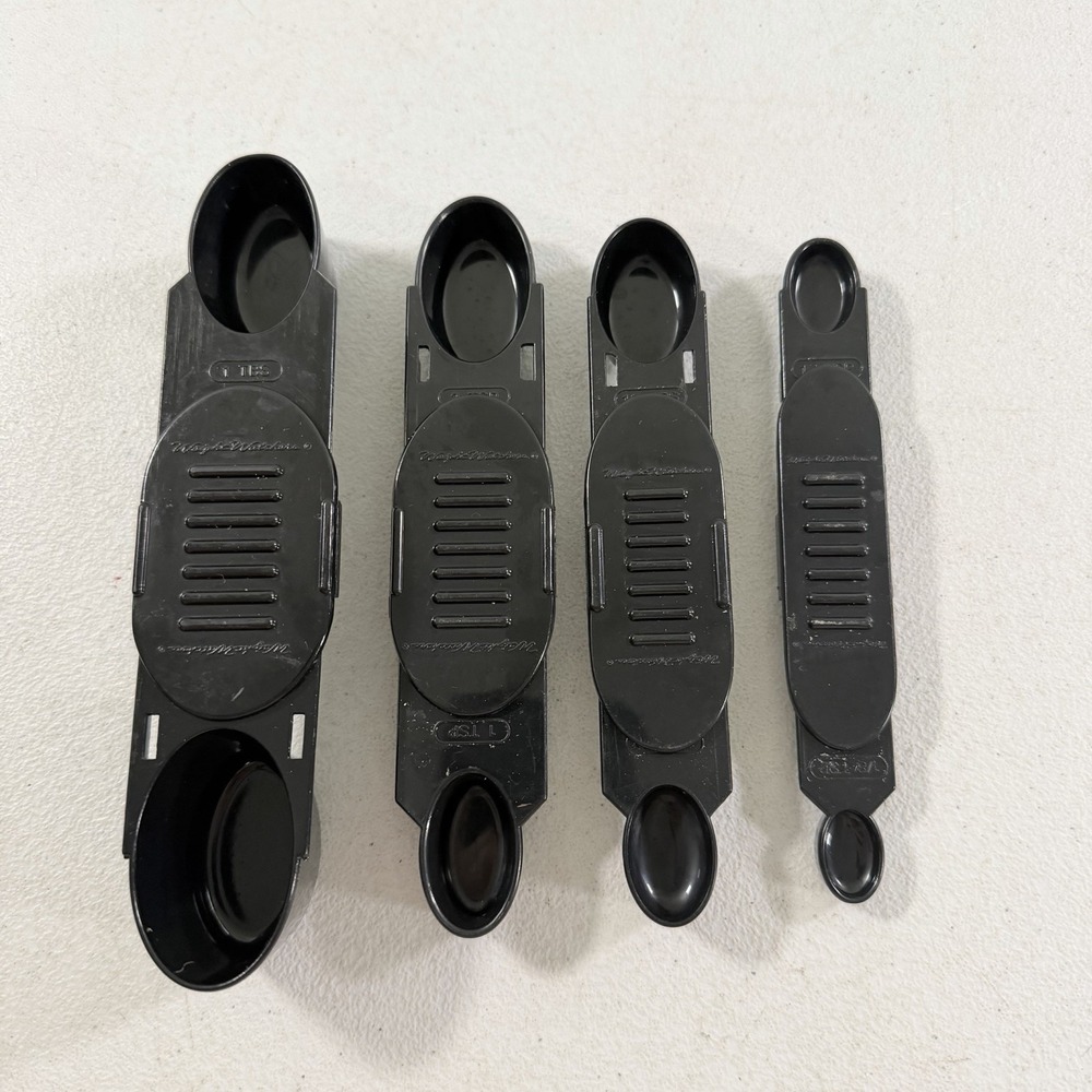 4 Piece Weight Watchers Nesting Slide Leveling Measuring Spoons Black